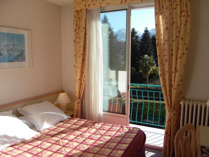Logis Hotel Le Miramont Argelès-Gazost Zimmer foto